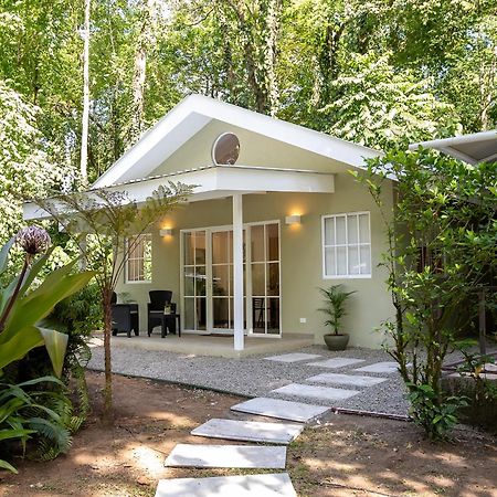 Jaguar Inn Bungalows Puerto Viejo de Talamanca エクステリア 写真