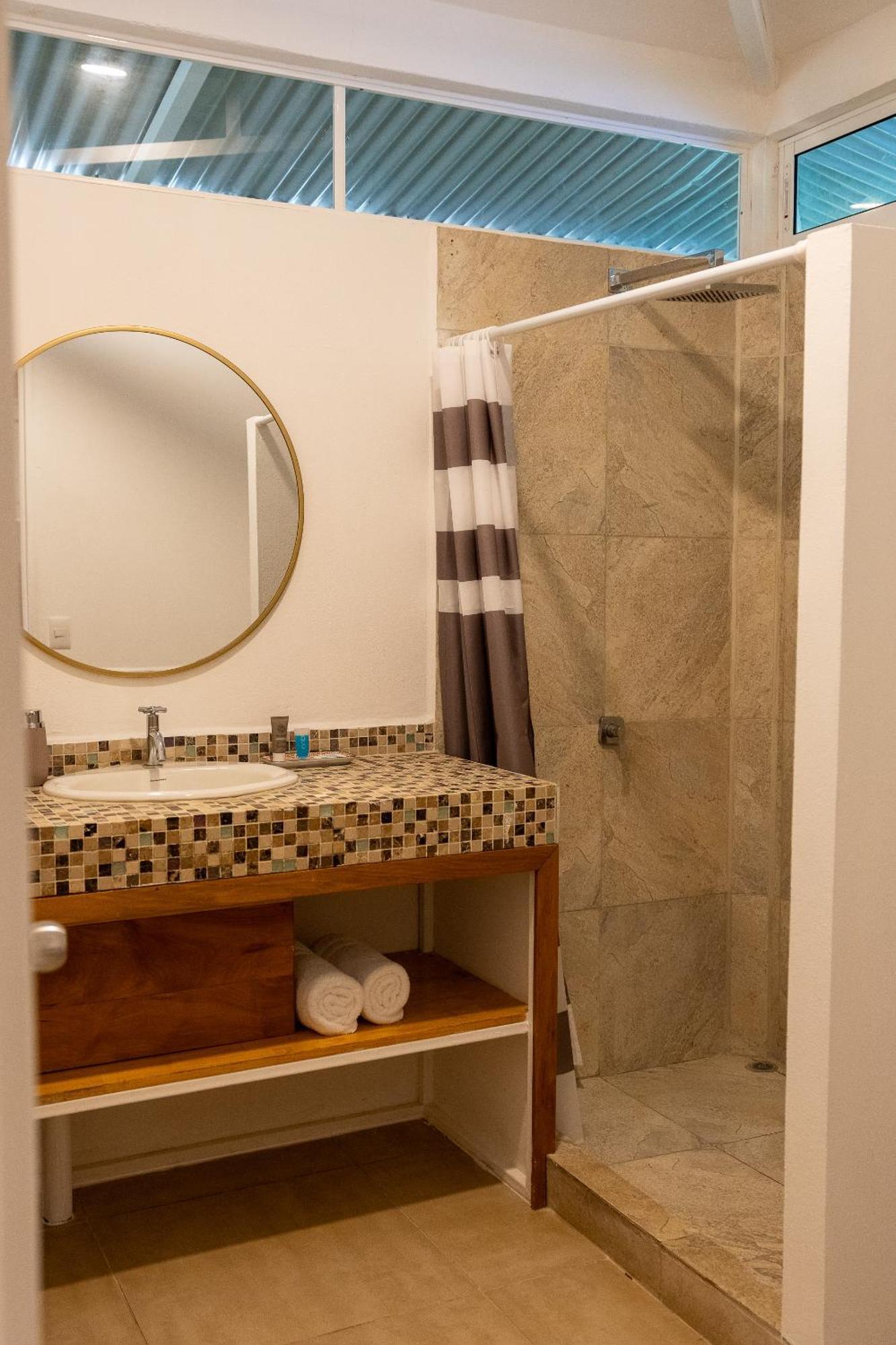 Jaguar Inn Bungalows Puerto Viejo de Talamanca エクステリア 写真
