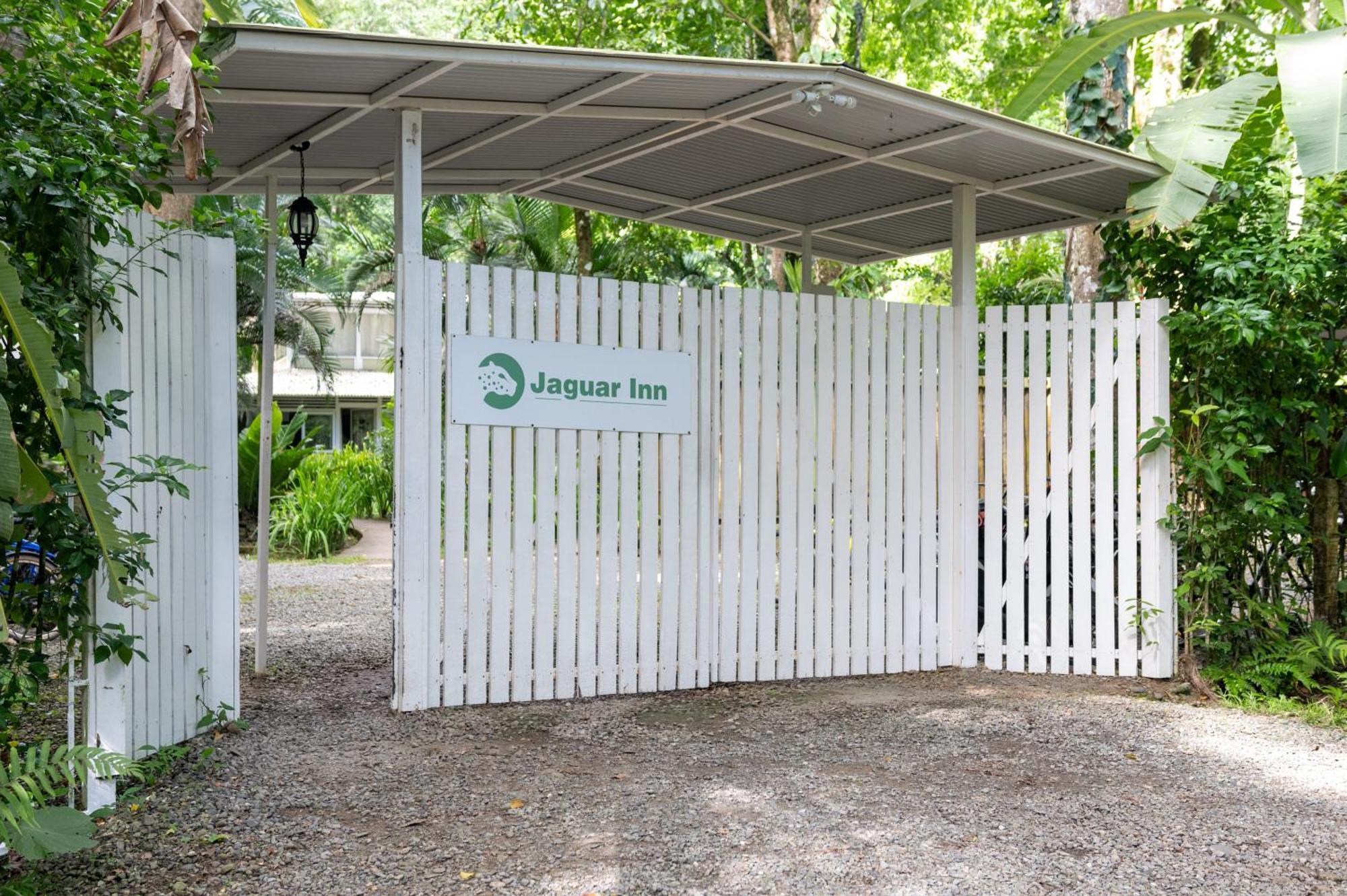 Jaguar Inn Bungalows Puerto Viejo de Talamanca エクステリア 写真