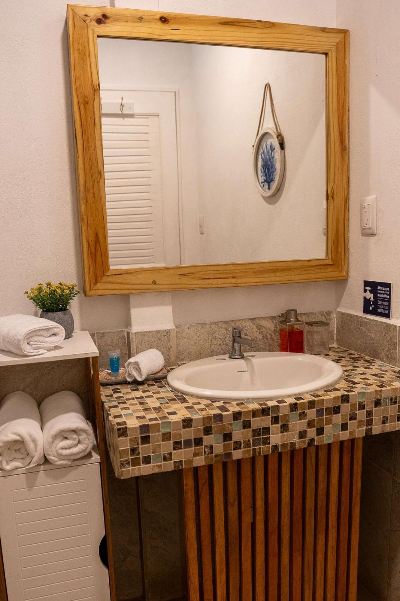 Jaguar Inn Bungalows Puerto Viejo de Talamanca エクステリア 写真