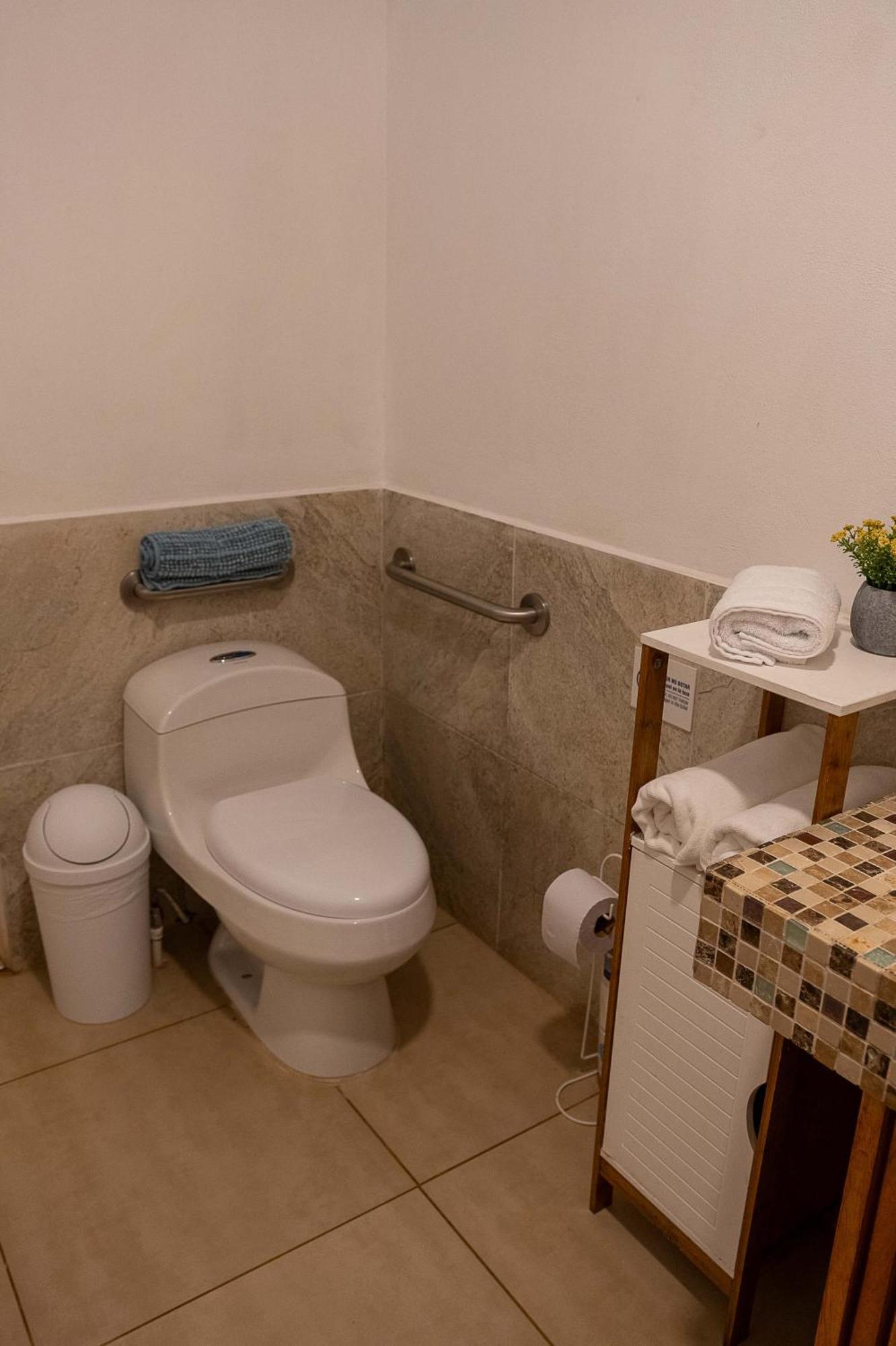Jaguar Inn Bungalows Puerto Viejo de Talamanca エクステリア 写真